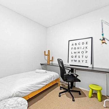 Four Bedroom Apartment With Facilities In Olympic Park Sydney Exteriör bild